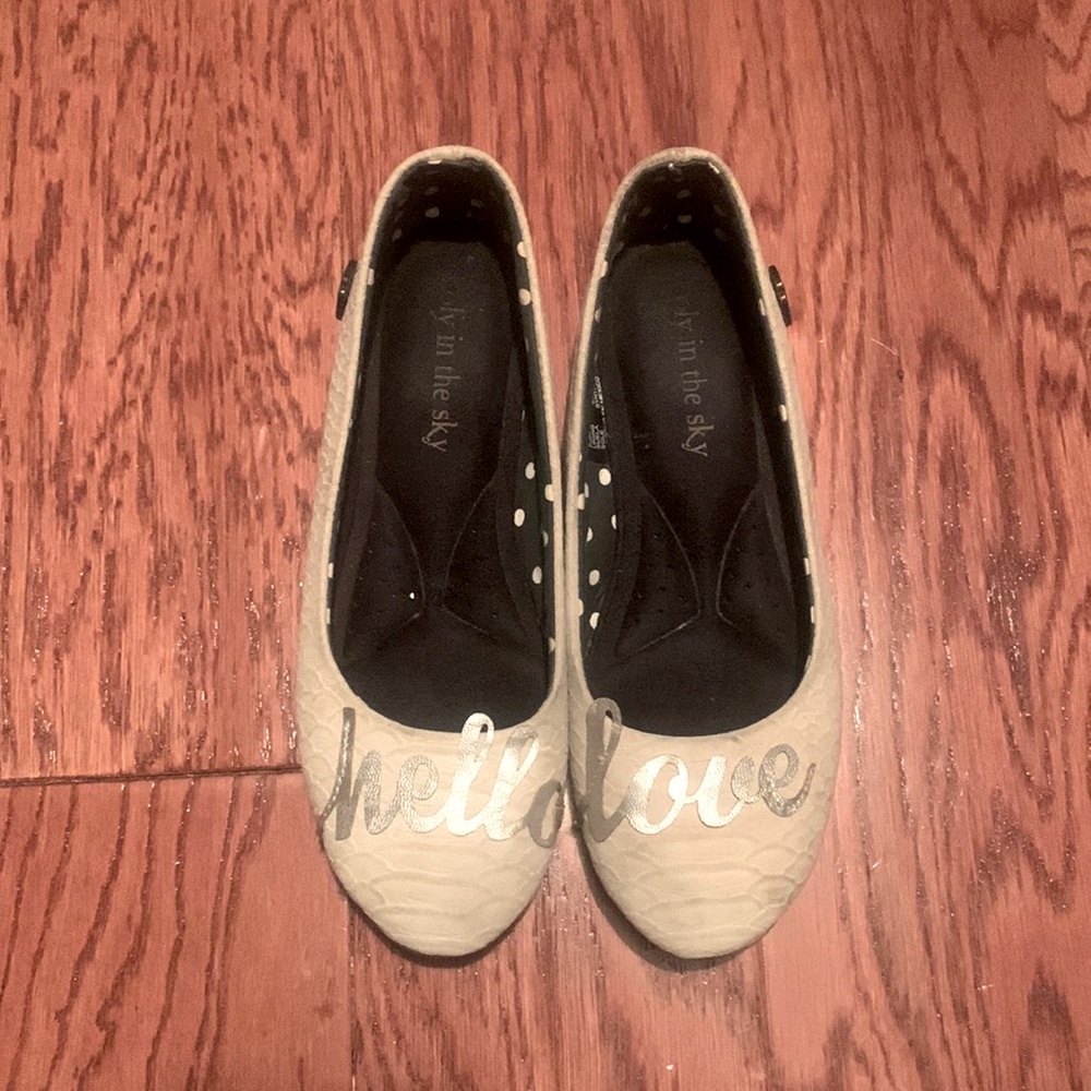 Loly in the sky Hello Love flats